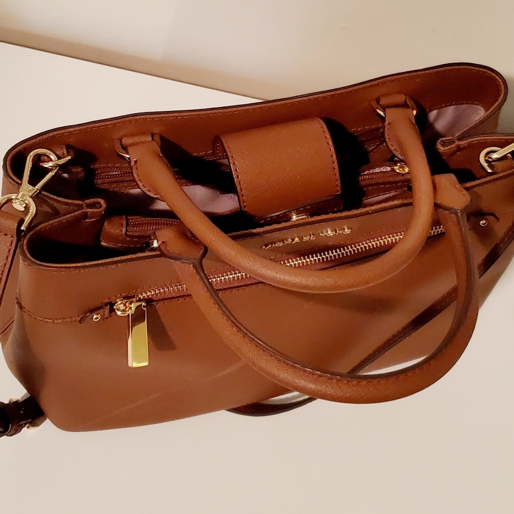 Michael Kors Purse - Picture 2 of 4